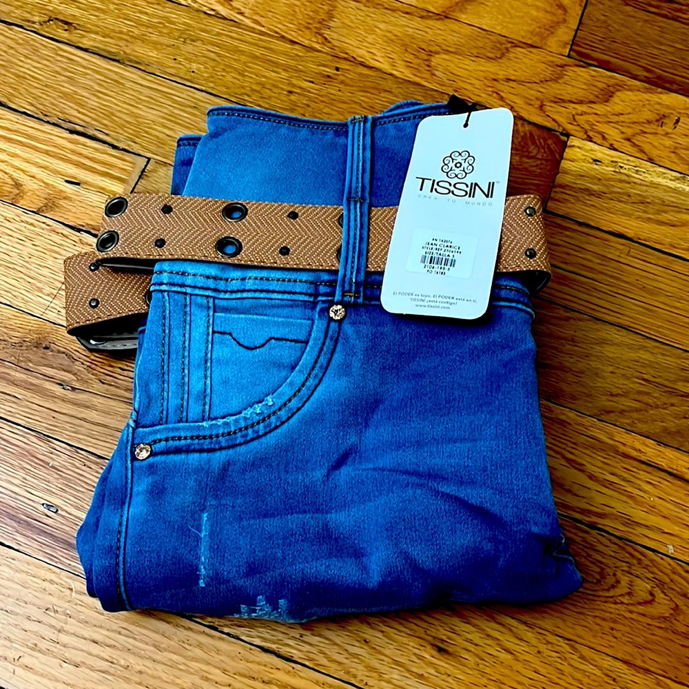 100% Colombian jeans that enhance your figure and lift your butt.